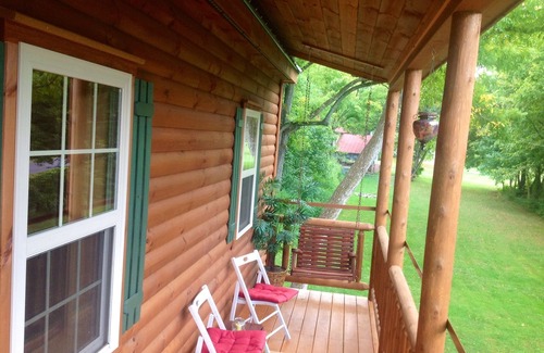 Shenandoah Cabin | Gorgeous Cabin Overlooking The Shenandoah River - 2 bedrooms ~ 2 lofts