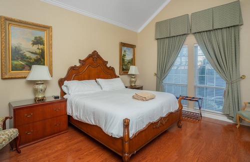 North Central Carrollton House | Gorgeous Colonial Chateau for Large Groups