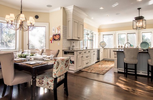 Colorado Springs House | Gorgeous Colorado Farmhouse Getaway in Forest, yet 10 min from town: NO EVENTS