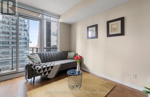Downtown Toronto Apartment | Gorgeous Condo in Downtown Near CN Tower