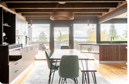 Leschi House | Gorgeous Family Lake View House with Gourmet Kitchen and Spa Bath with Sauna