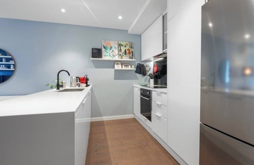 Brunswick East Apartment | Gorgeous flat with pool, gym and rooftop