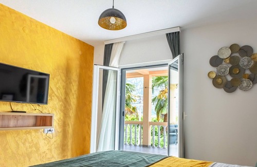 Donji Stoliv Apartment | Gorgeous Flat With Balcony Near Sea in Kotor