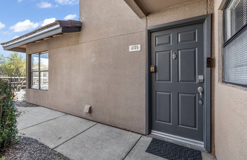 Cimarron Foothills Estates Apartment | Gorgeous Full Apt 2br/2bath W/Heated Pool, Spa & Gym