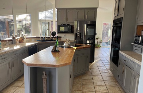 Bentonville House | Gorgeous getaway: 10 private acres w/Hot Tub in GW forest near Shenandoah River