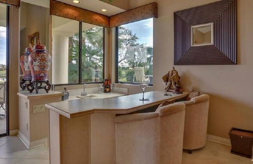 La Quinta Condo | Gorgeous home 6th Fairway-Fire Pit-golf course & water views. #068472