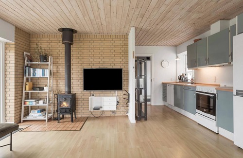 Pedersker House | Gorgeous home in Aakirkeby with sauna