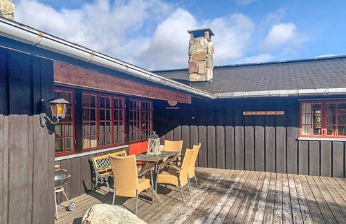 Al Municipality House | Gorgeous home in ål with house a mountain view