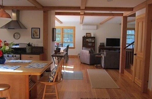 Aquinnah House | Gorgeous Home in Aquinnah, Walk to the Beach, AIR CONDITIONING