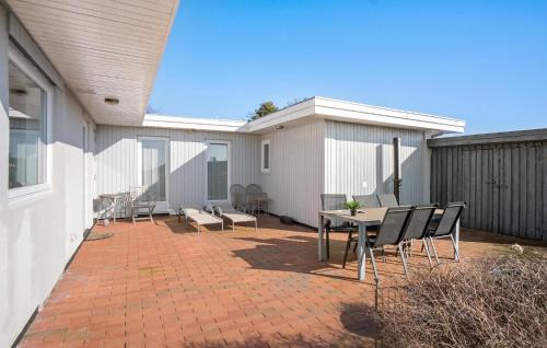 Næs House | Gorgeous Home In Assens With Kitchen