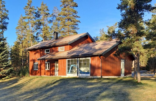 Øvre Ramse House | Gorgeous home in Dølemo with sauna