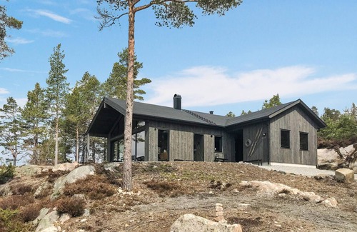 Øvre Ramse House | Gorgeous home in Dølemo with WiFi