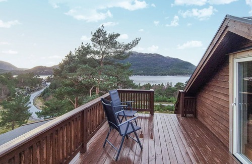 Gulen Municipality House | Gorgeous home in Eivindvik with WiFi