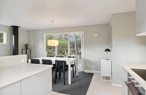 Farvang House | Gorgeous home in Fårvang with WiFi