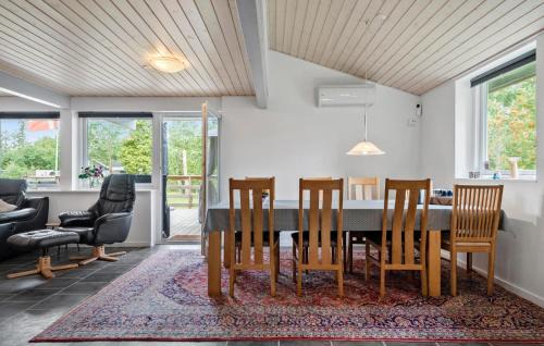 Farvang House | Gorgeous Home In Fårvang With Wifi