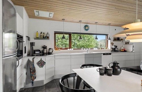Rindby Strand House | Gorgeous home in Fanø with kitchen