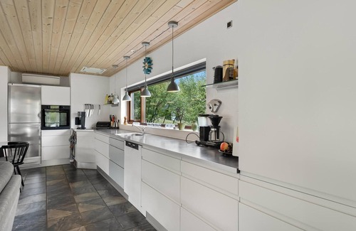 Rindby Strand House | Gorgeous home in Fanø with kitchen