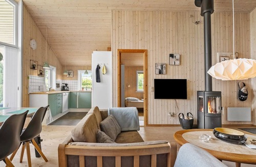 Flovt Strand House | Gorgeous home in Haderslev with sauna