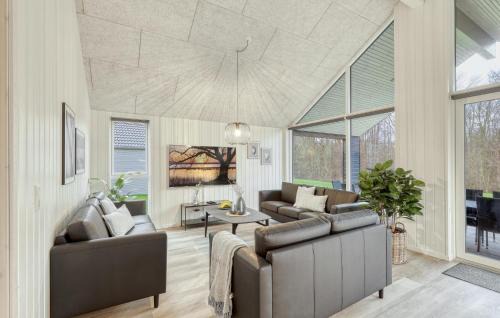 Jesendorf House | Gorgeous Home In Jesendorf With Sauna