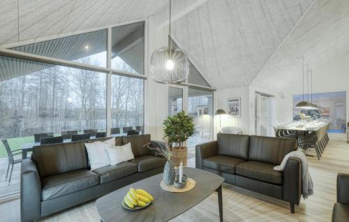 Jesendorf House | Gorgeous Home In Jesendorf With Sauna