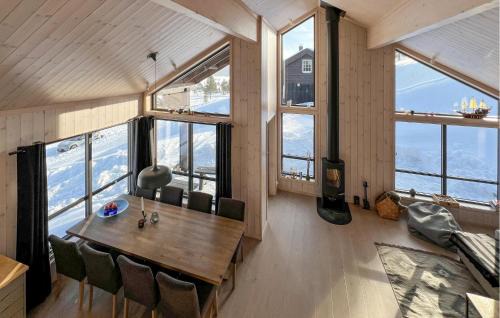 Nord-Fron House | Gorgeous Home In Kvam With Sauna