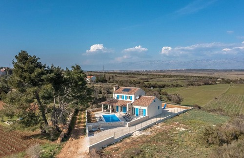 Nin House | Gorgeous home in Nin with WiFi