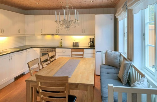 Songe House | Gorgeous home in Risør with WiFi
