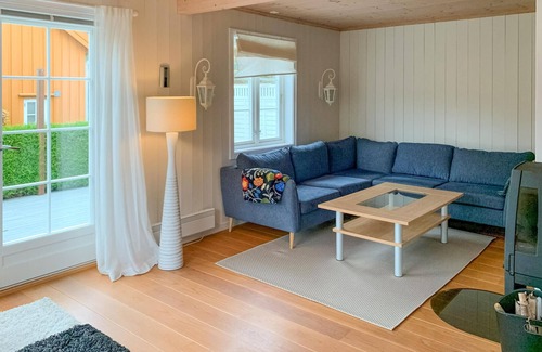 Songe House | Gorgeous home in Risør with WiFi