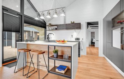 Sjølund House | Gorgeous Home In Sjølund With Kitchen