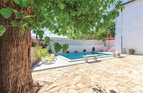 Stifanici House | Gorgeous home in Stifanici with WiFi
