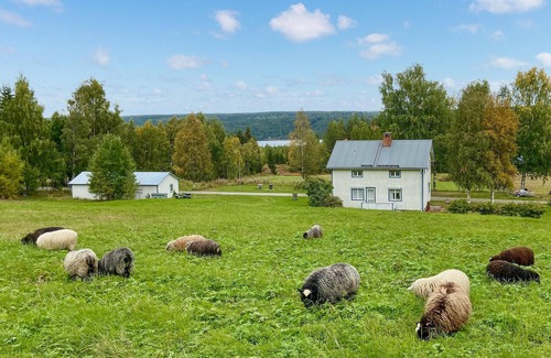 Stromsund Municipality House | Gorgeous home in Strömsund with kitchen