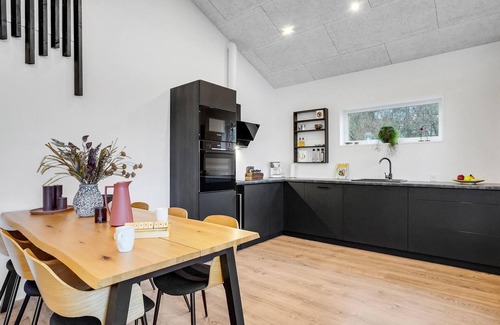 Thyholm House | Gorgeous home in Thyholm with WiFi
