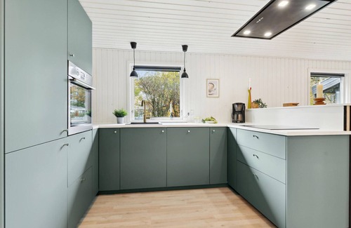 Sønder Nissum House | Gorgeous home in Ulfborg with kitchen