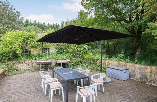 Graerup House | Gorgeous home in Varde with kitchen