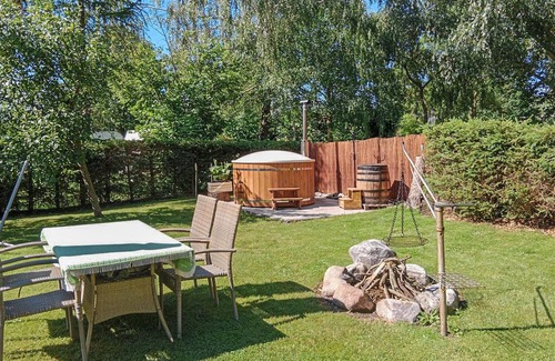 Ostrow Wielki House | Gorgeous home in Zalewo with lake view