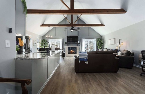 New Century House | Gorgeous Lake Views 3BR-3Ba Updated Home