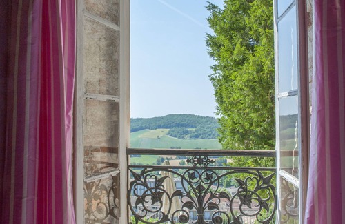 Lauzerte House | Gorgeous Medieval Village House