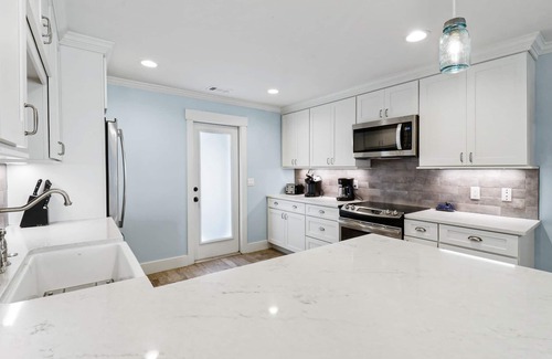 Sea Pines Villa | Gorgeous newly renovated Sea Pines Villa with golf course and lagoon views