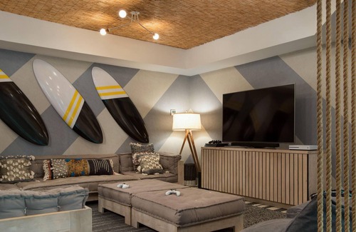 Grace Bay Resort | Gorgeous Oceanfront Penthouse Suite! Concierge Service Available!