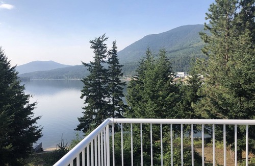 Adams Lake House | Gorgeous private lakefront In Shuswap
