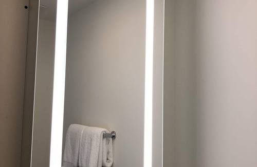 Mid Beach Hotel | Gorgeous renovated corner one bdrm 2 bath suite with 2 complimentary spa passes
