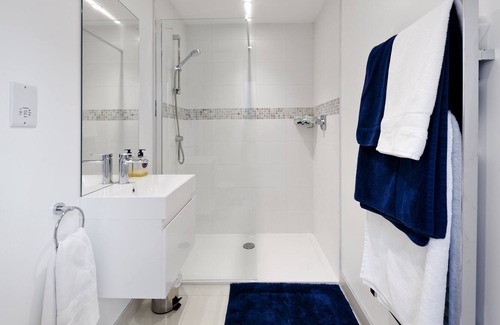 East Sheen Apartment | Gorgeous Self Contained Studio