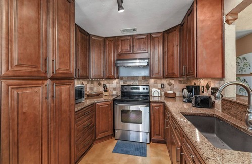 Cross Creek East House | Gorgeous View Peaceful 3Bd/2Ba Pet-Friendly Home in Family-Friendly Neighborhood