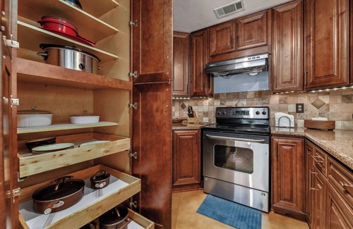 Cross Creek East House | Gorgeous View Peaceful 3Bd/2Ba Pet-Friendly Home in Family-Friendly Neighborhood