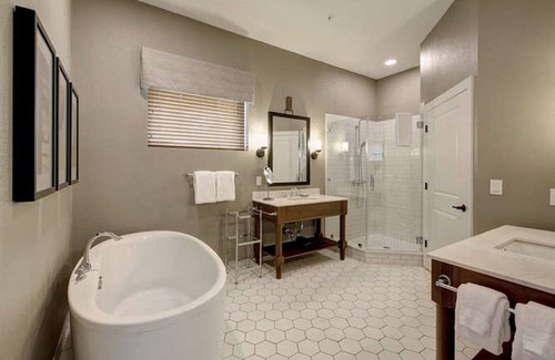 Marble Falls Resort | Gorgeous views of the rural surroundings!