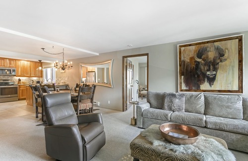 Avon Condo | Gorgeous Views of Vail and Beaver Creek A702