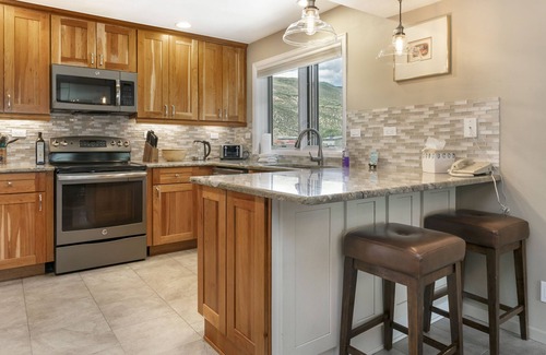 Avon Condo | Gorgeous Views of Vail and Beaver Creek A702