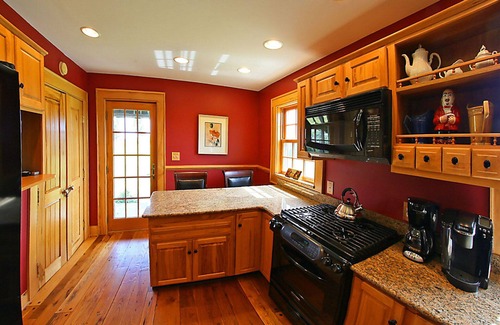 Clendenin House | Gorgeous views, rustic feel, with modern comfort