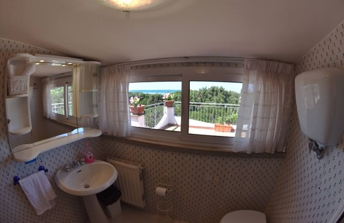 Fregenae Villa | Gorgeous Villa in Fregene sea view with large garden and bbq