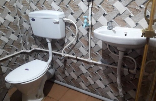Jadavpur Hotel | Goroomgo Kiran Guest House Kolkata